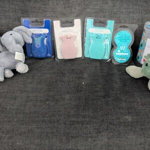 Lot of 6 brand new in package Scentsy items - car bars - buddy clips - pods